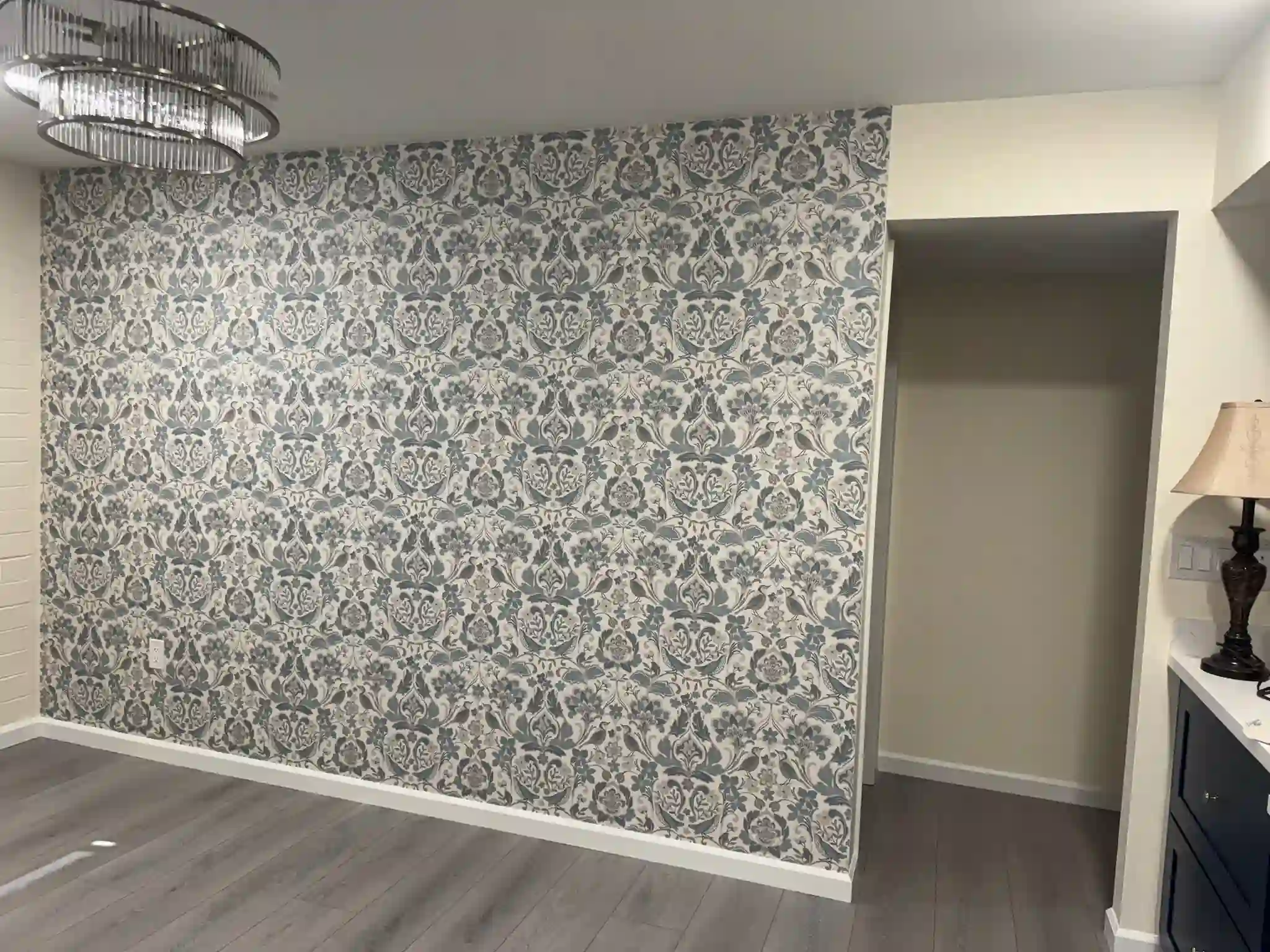 Classic patterned wallcovering in a Bloomington condo near Normandale