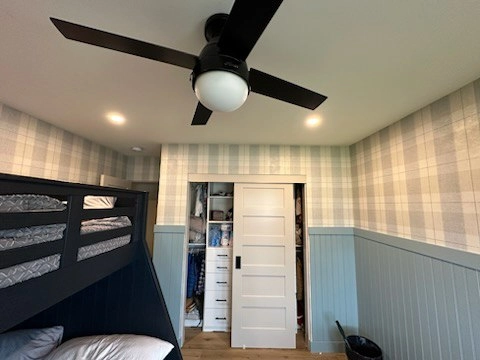 Modern vertical wallcovering detail in an Eagan room near Cedar Grove